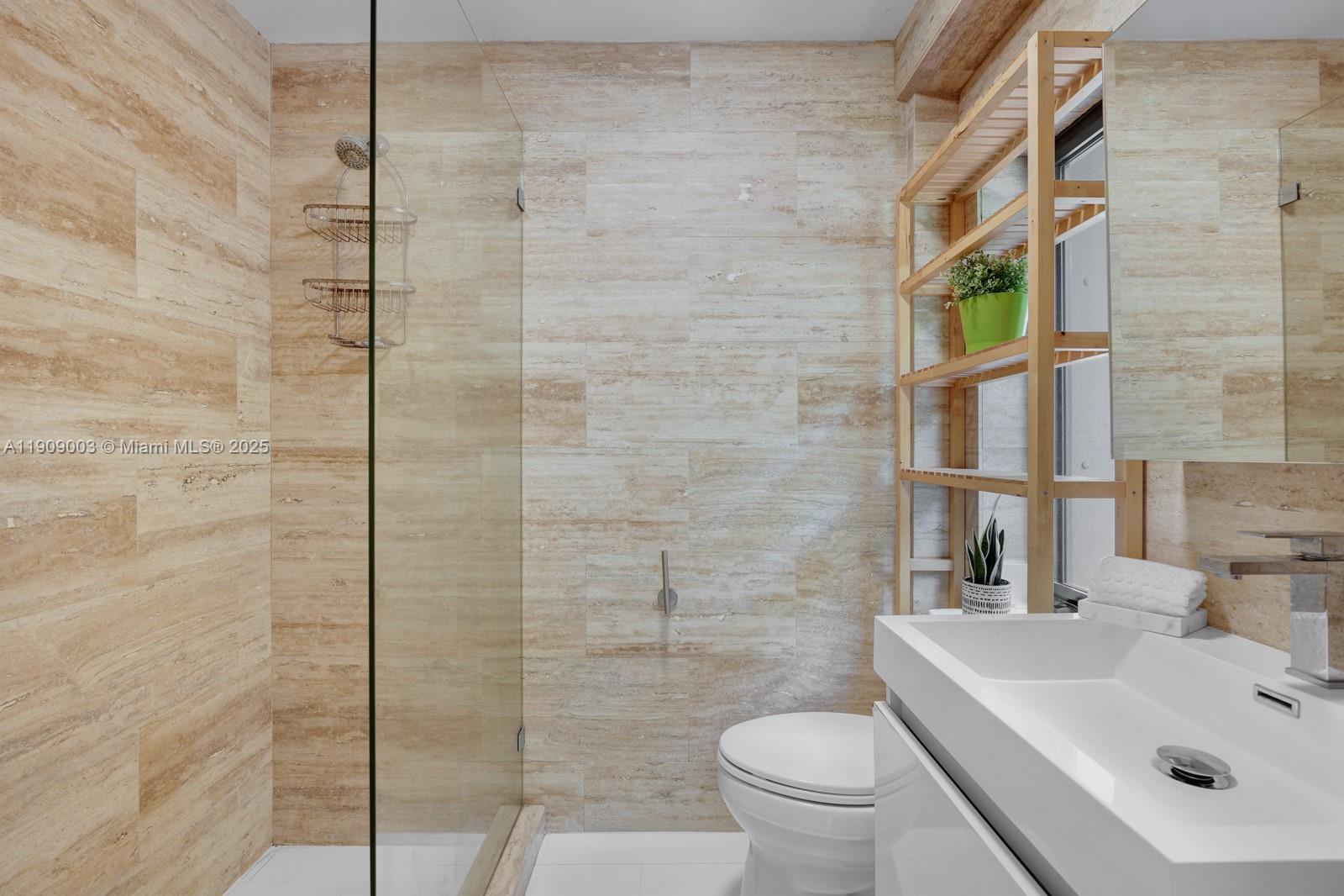 575 Hibiscus Ln Miami, FL 33137