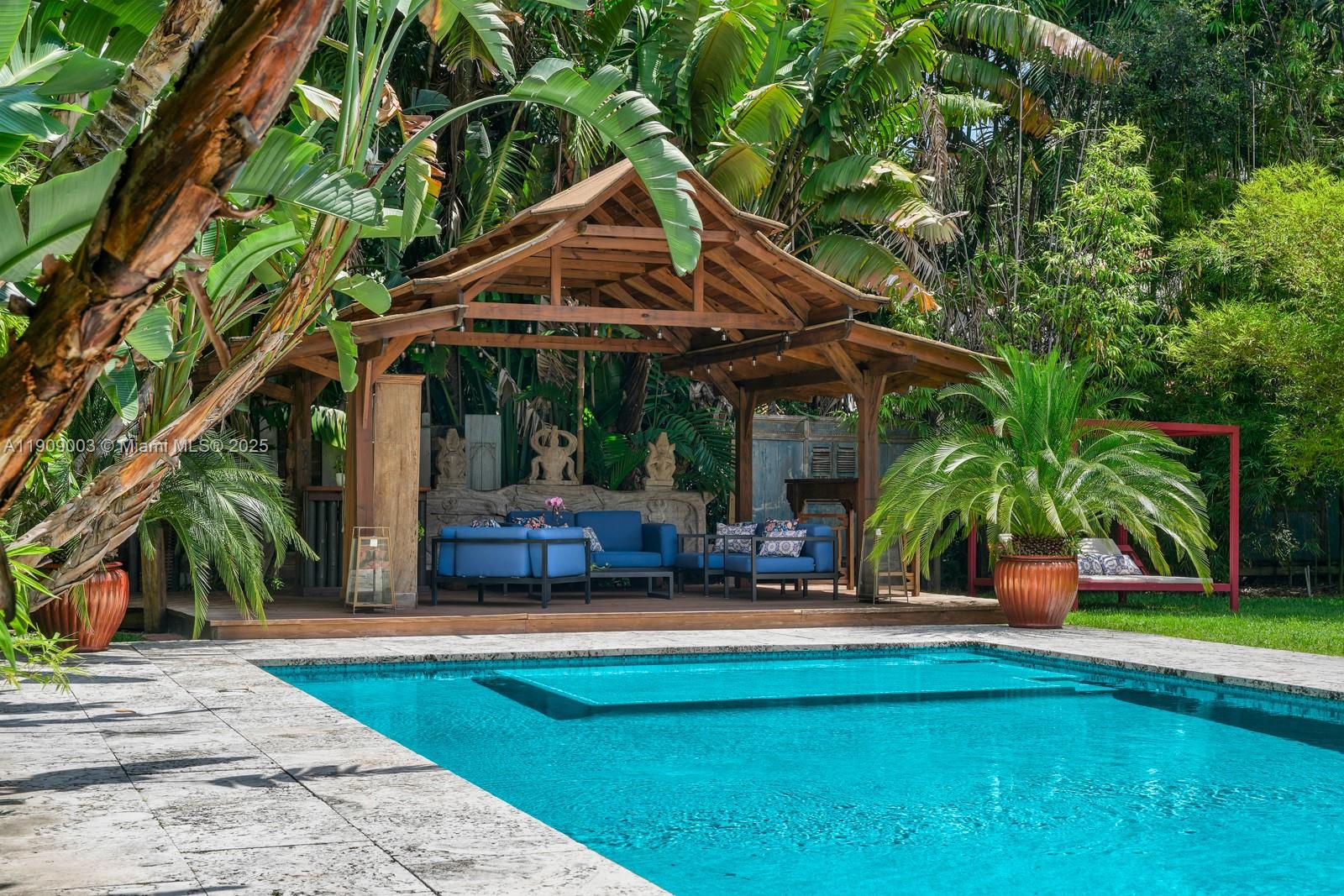 575 Hibiscus Ln Miami, FL 33137