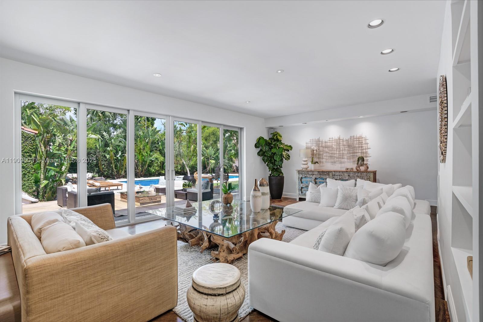 575 Hibiscus Ln Miami, FL 33137