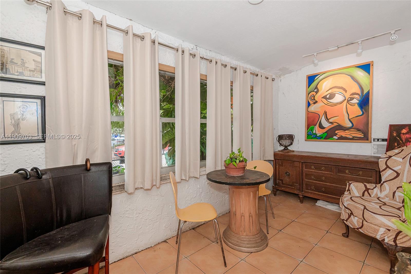 710 SW 13th Ave Miami, FL 33135