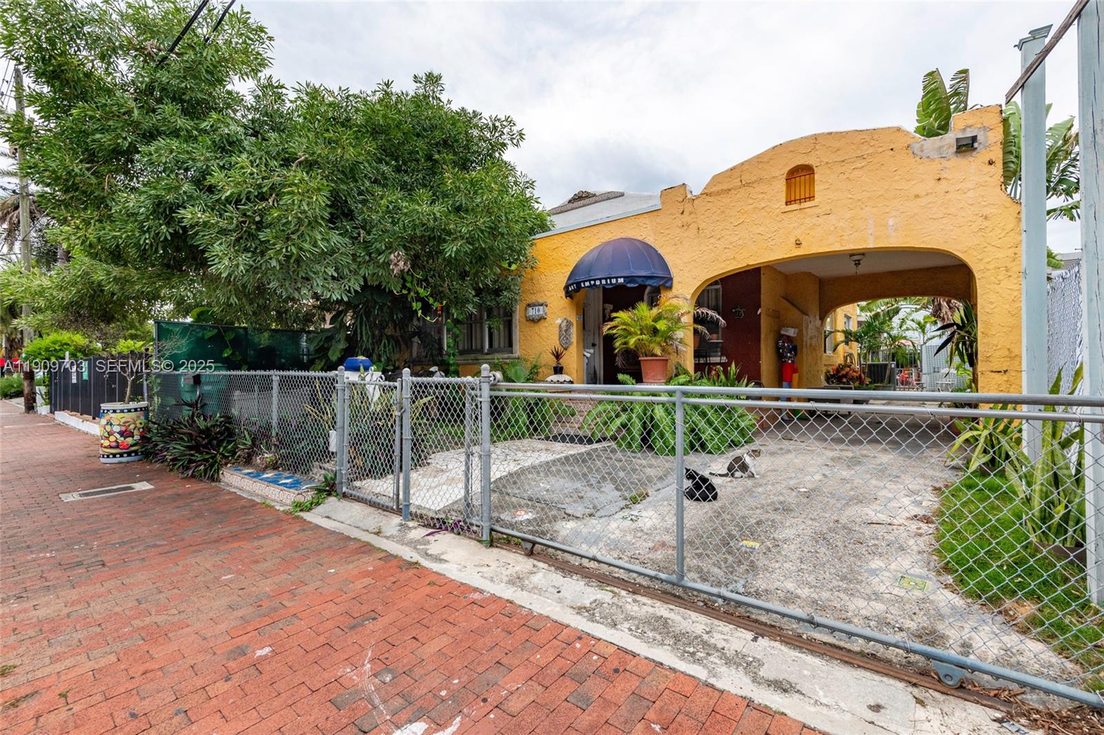 710 SW 13th Ave Miami, FL 33135