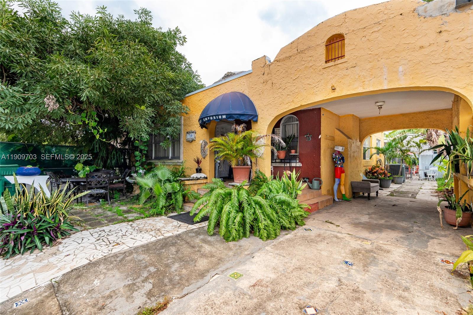 710 SW 13th Ave Miami, FL 33135