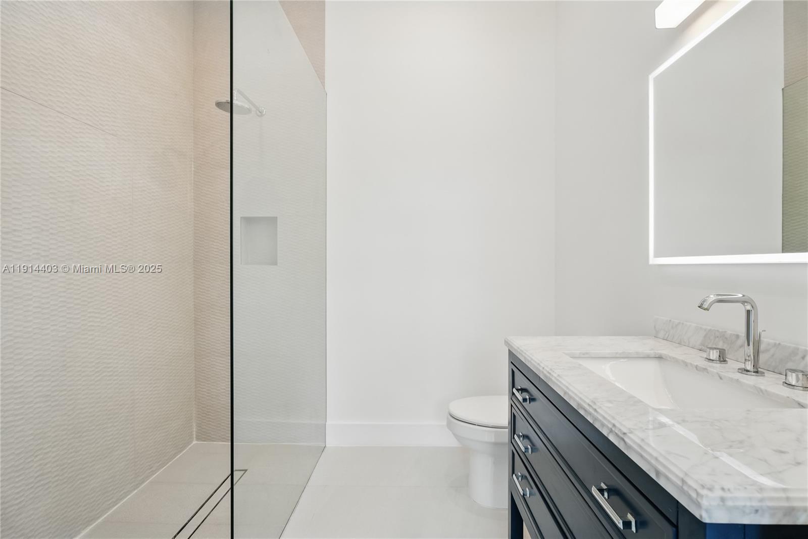 1845 NE 124th St North Miami, FL 33181