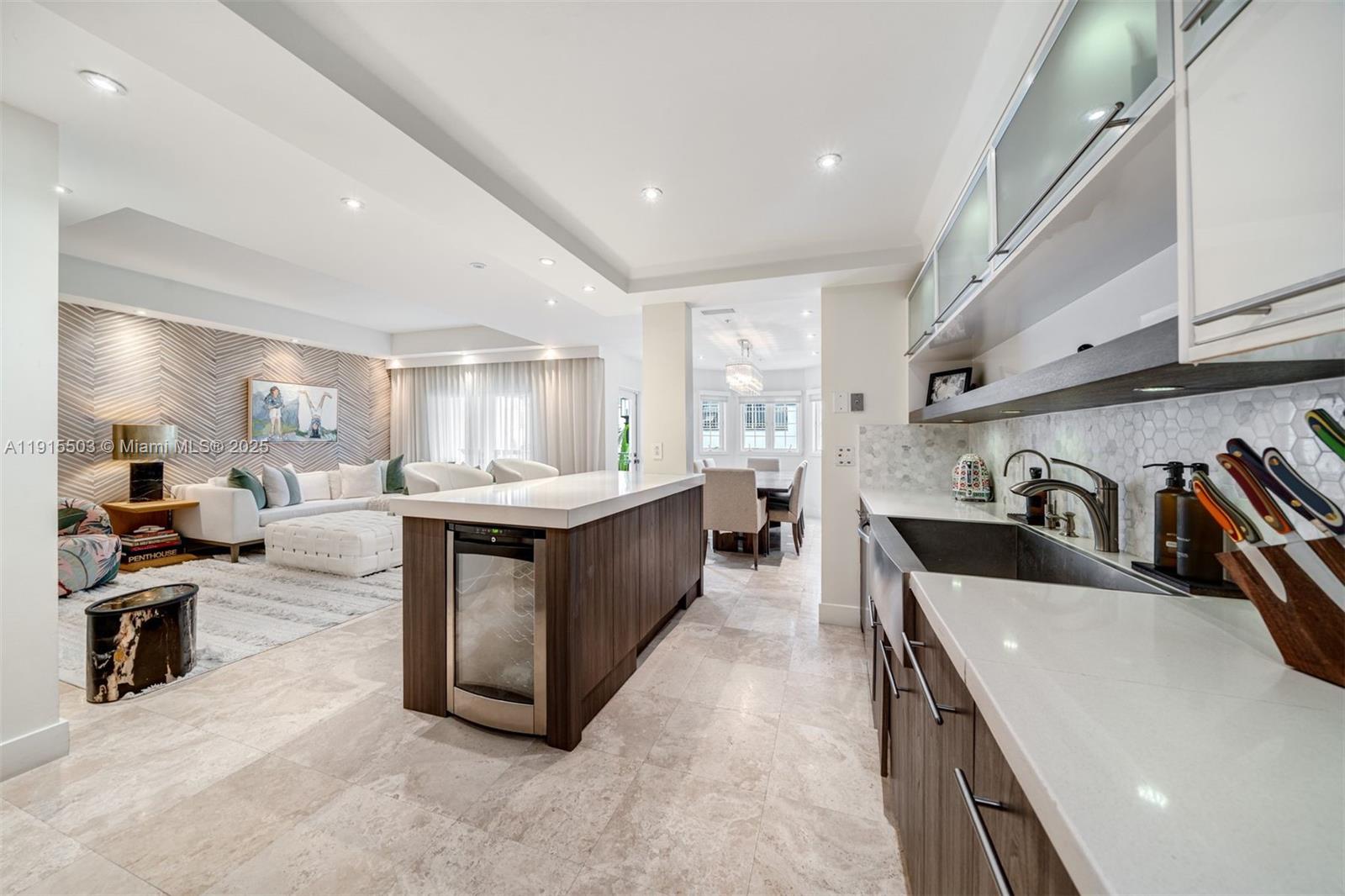 1413 Sunset Harbour Dr #208 Miami Beach, FL 33139