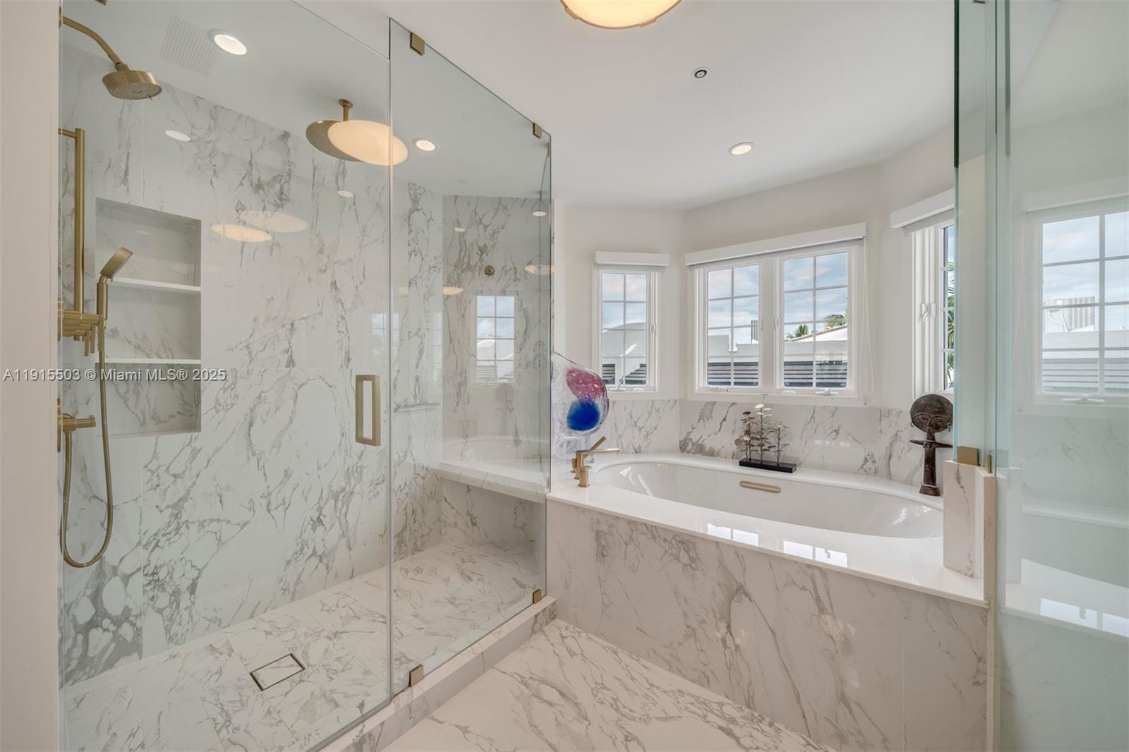 1413 Sunset Harbour Dr #208 Miami Beach, FL 33139