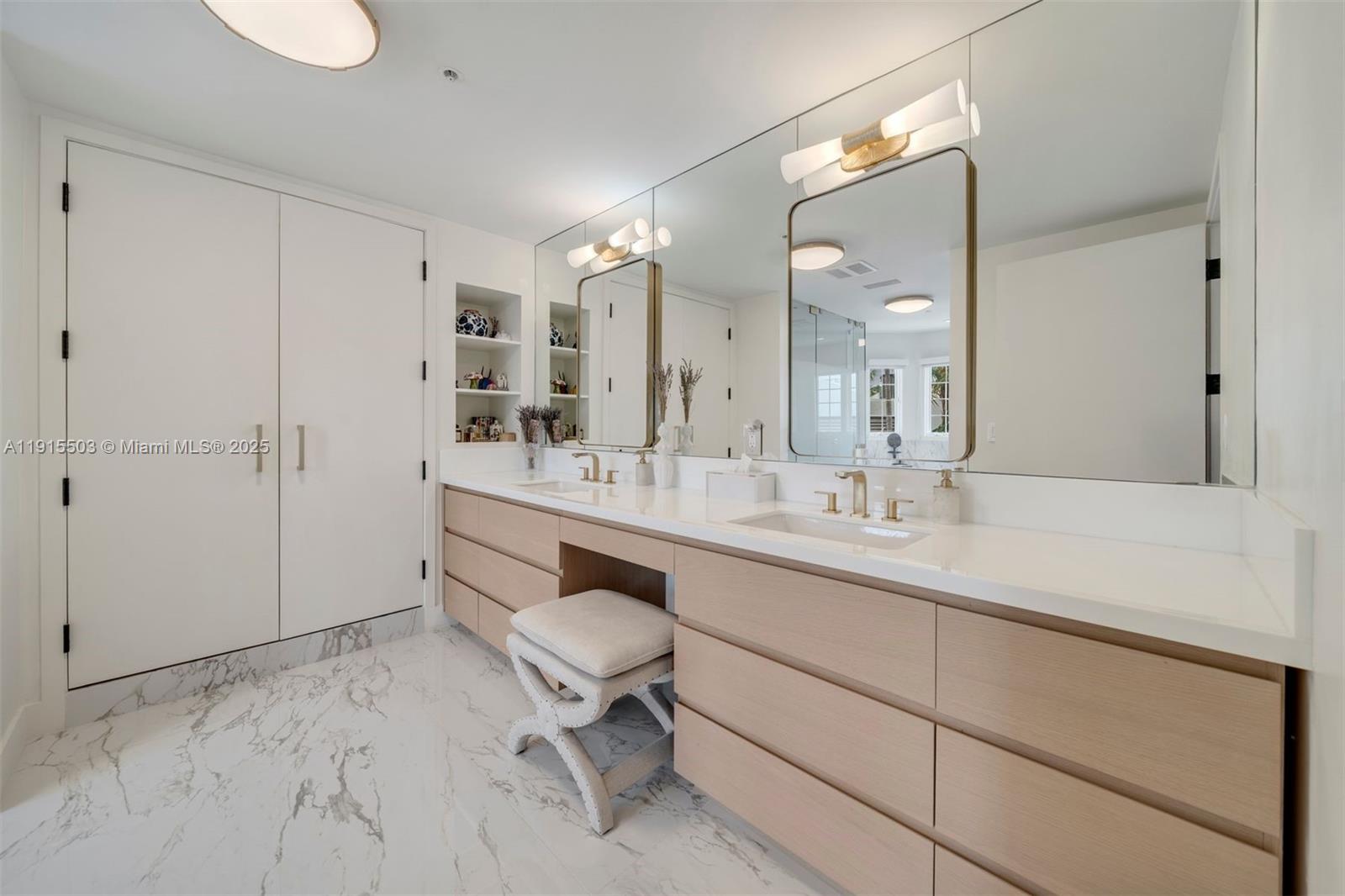 1413 Sunset Harbour Dr #208 Miami Beach, FL 33139