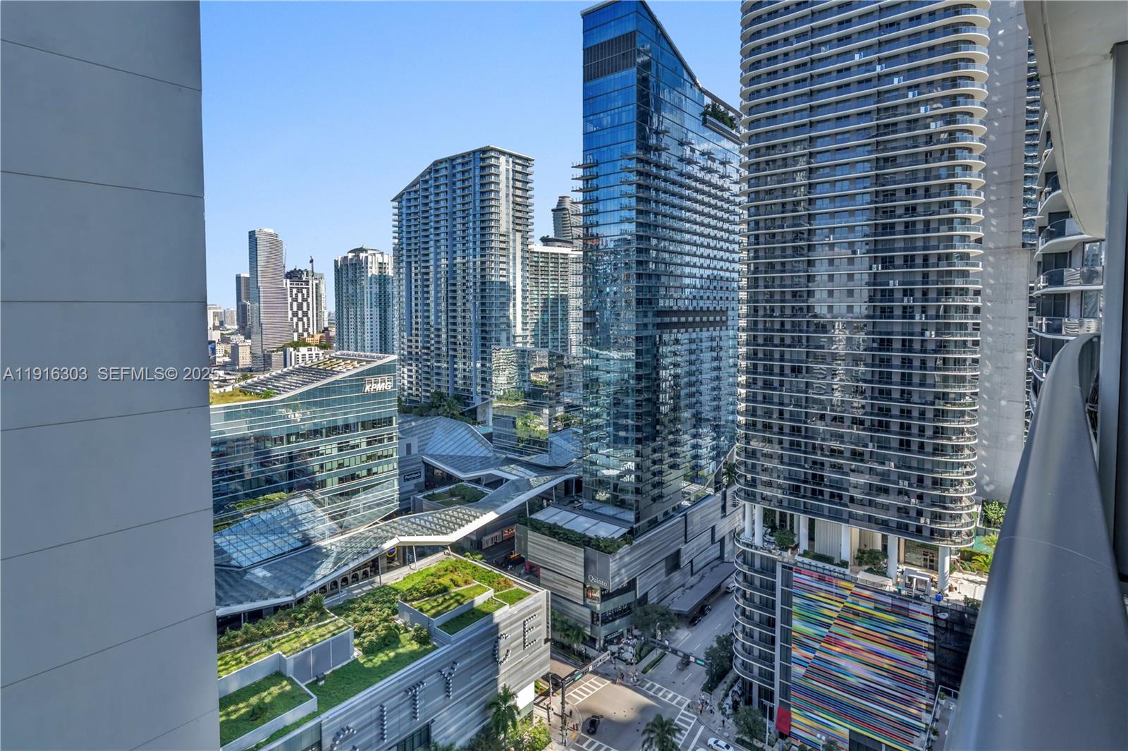 image Brickell Heights West16