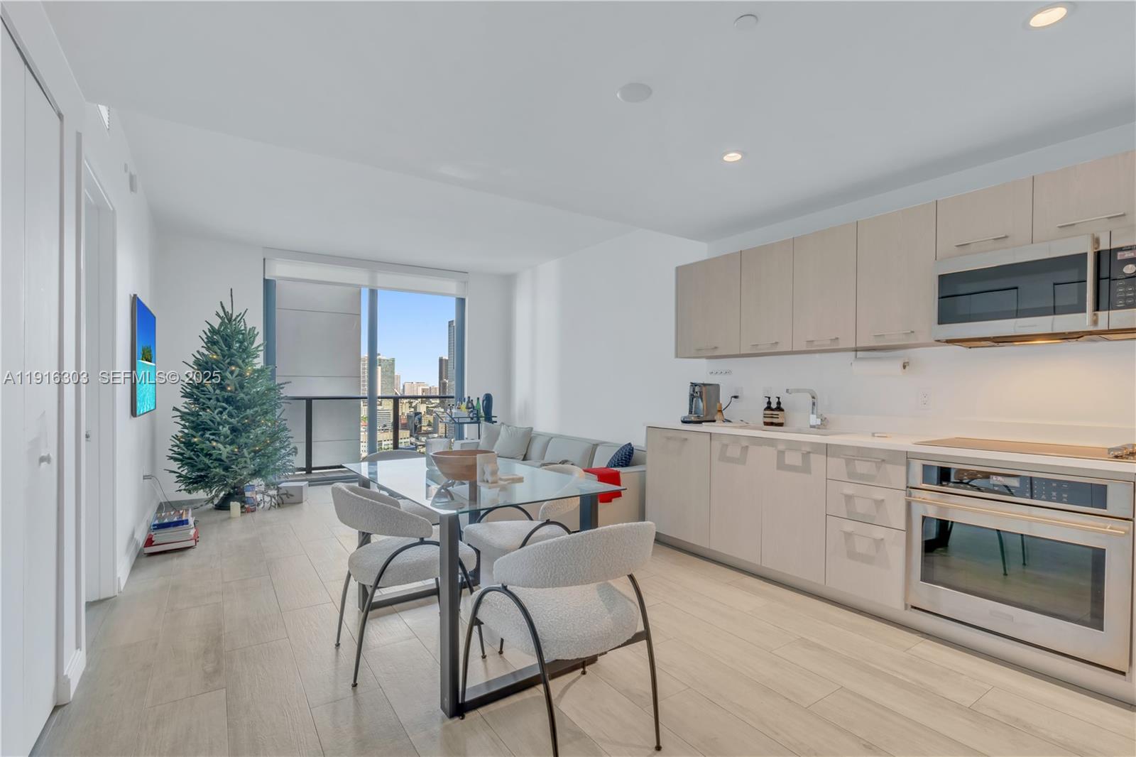 image Brickell Heights West1