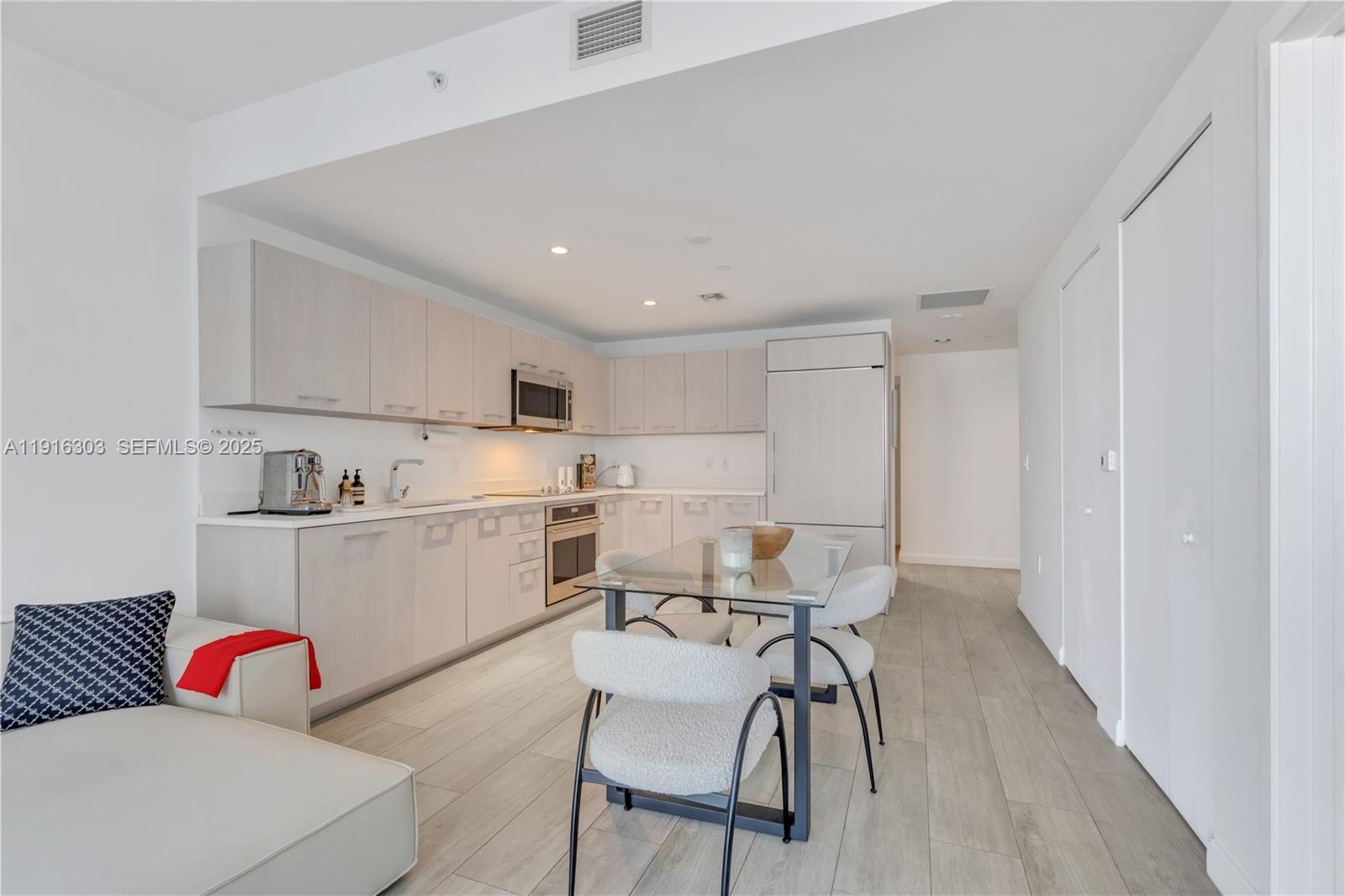 image Brickell Heights West4