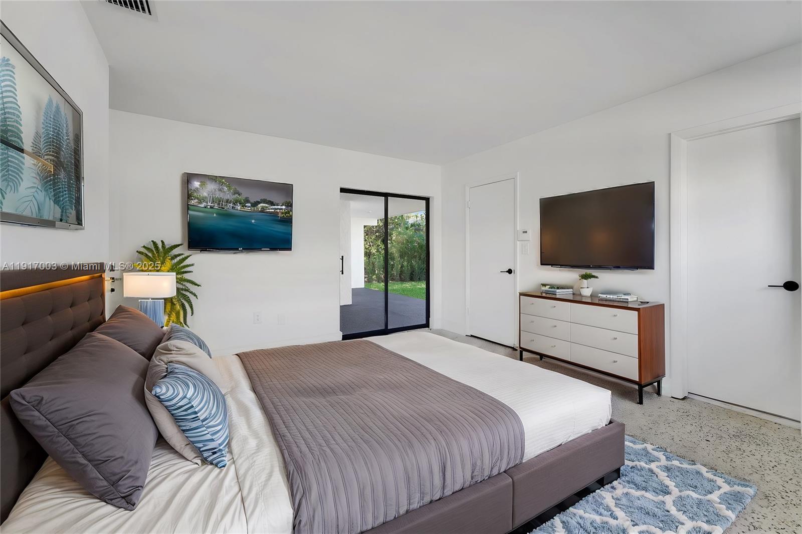 917 Surfside Blvd Surfside, FL 33154