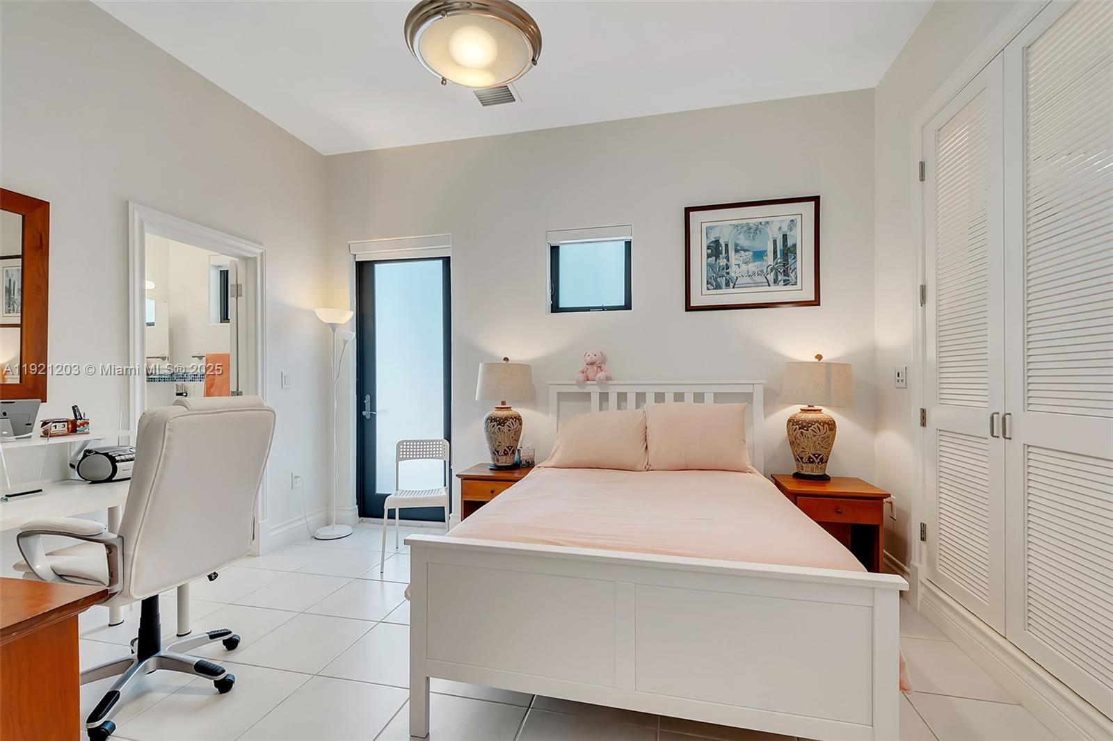 7400 SW 72nd Ct Miami, FL 33143