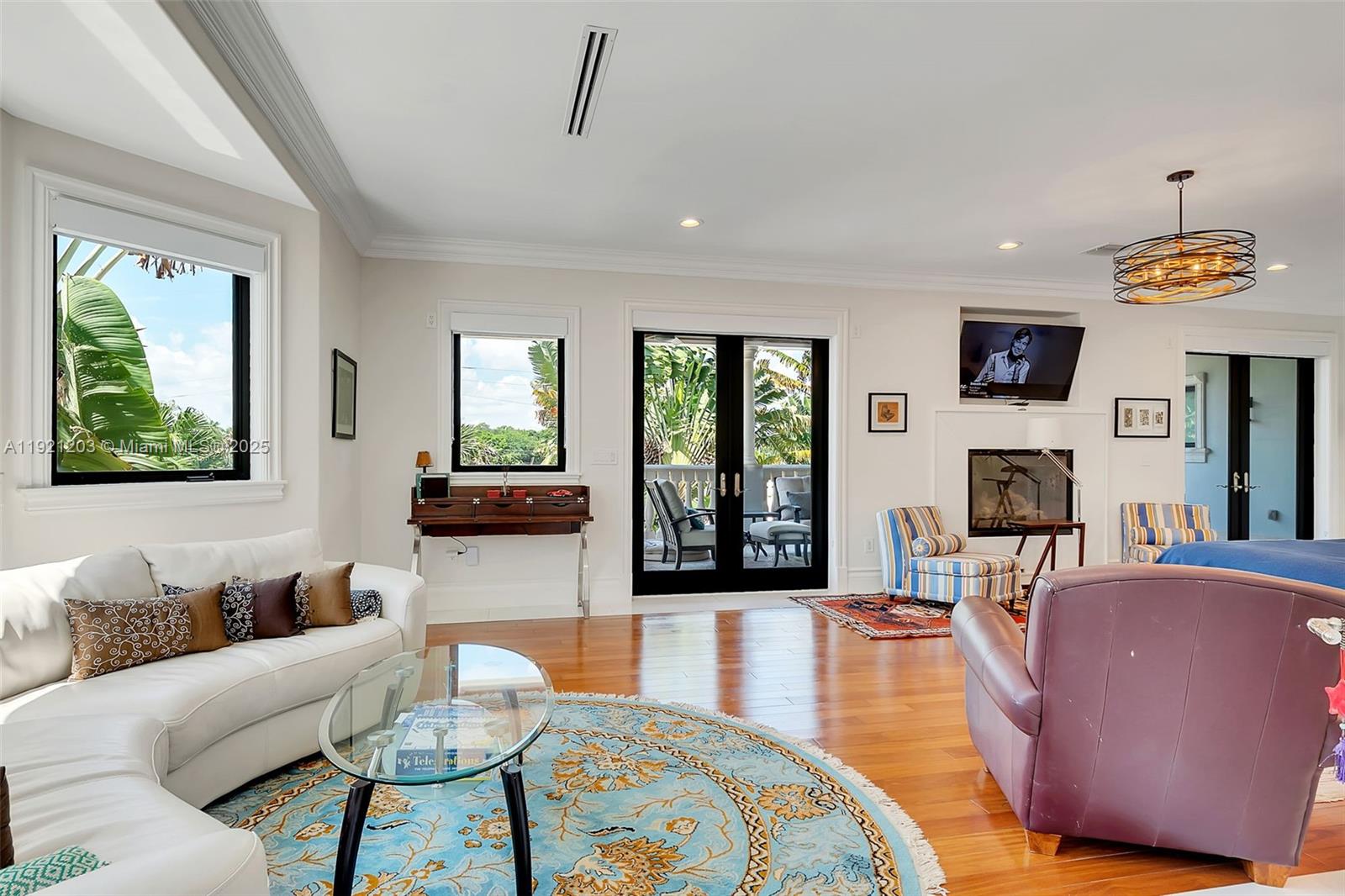 7400 SW 72nd Ct Miami, FL 33143