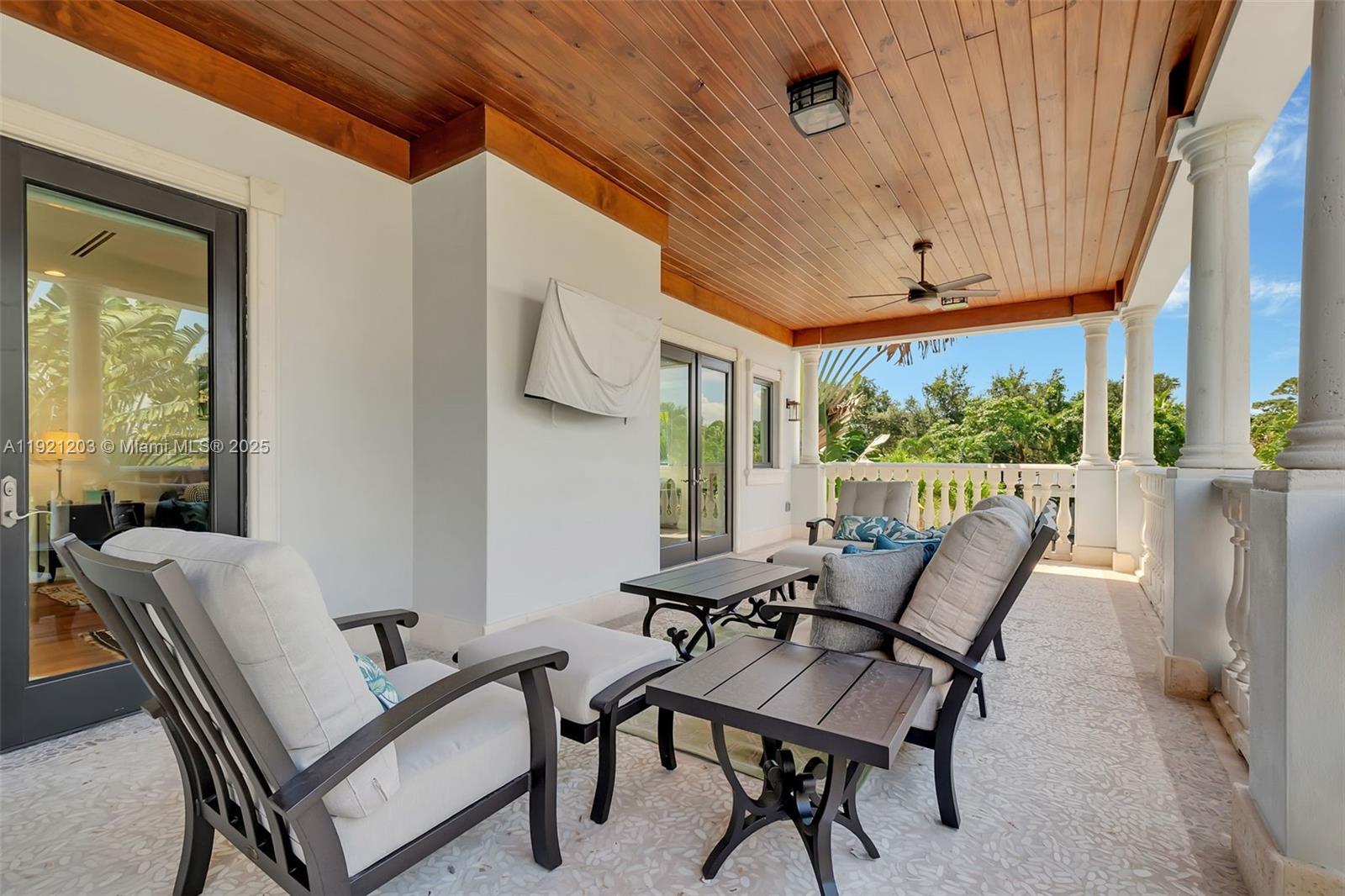 7400 SW 72nd Ct Miami, FL 33143