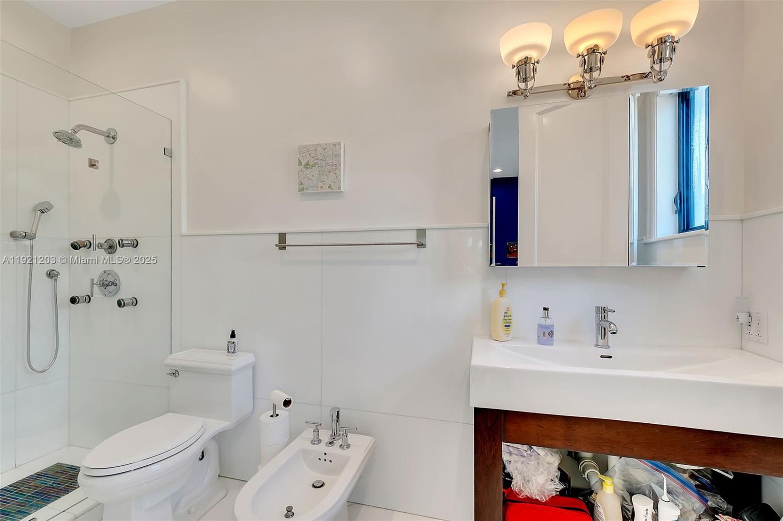 7400 SW 72nd Ct Miami, FL 33143