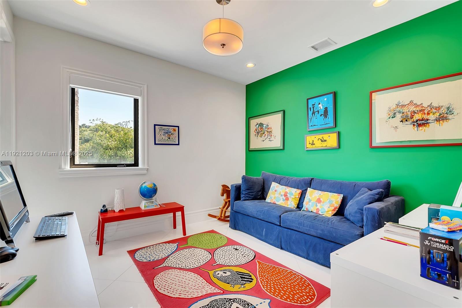 7400 SW 72nd Ct Miami, FL 33143