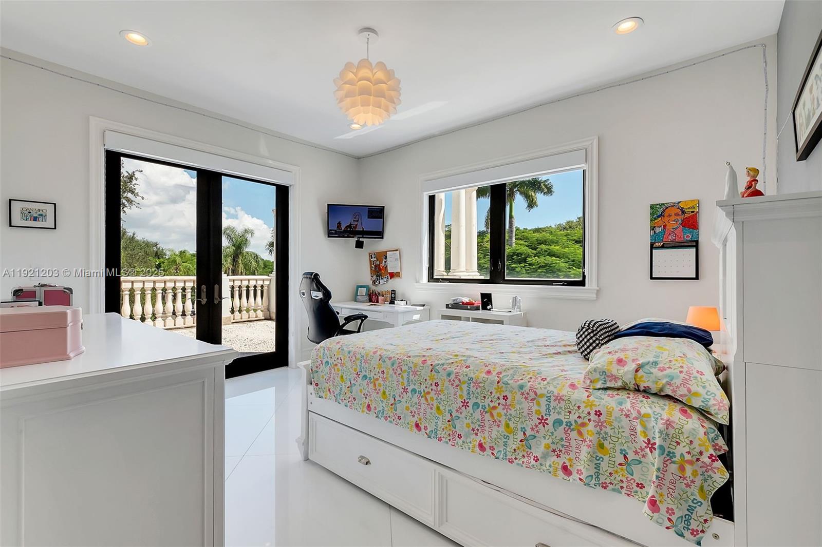 7400 SW 72nd Ct Miami, FL 33143