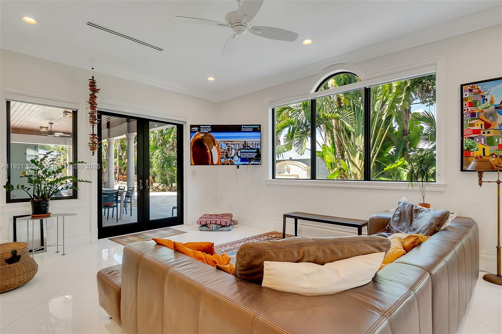 7400 SW 72nd Ct Miami, FL 33143