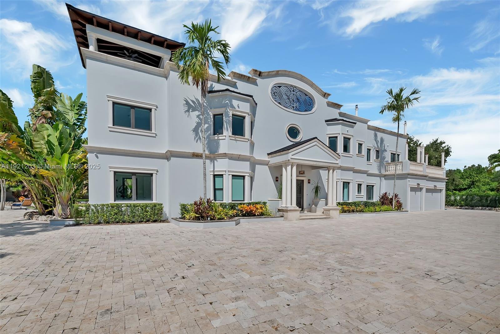 7400 SW 72nd Ct Miami, FL 33143