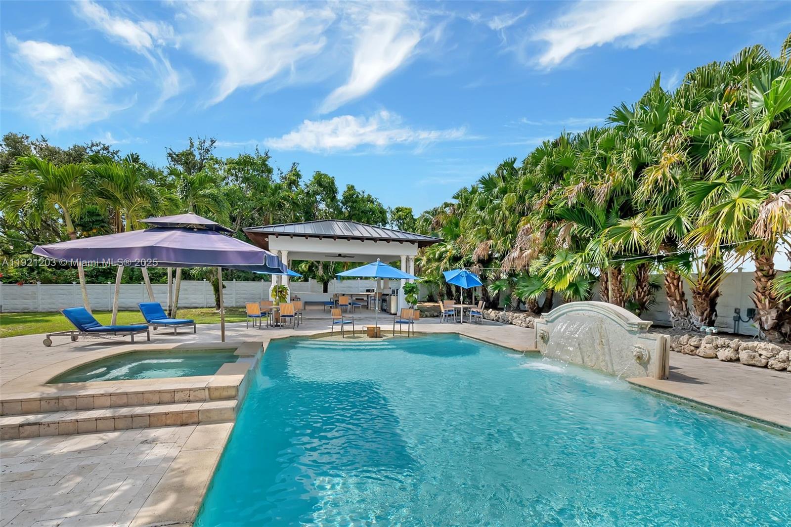 7400 SW 72nd Ct Miami, FL 33143