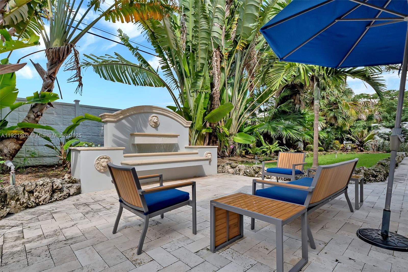 7400 SW 72nd Ct Miami, FL 33143