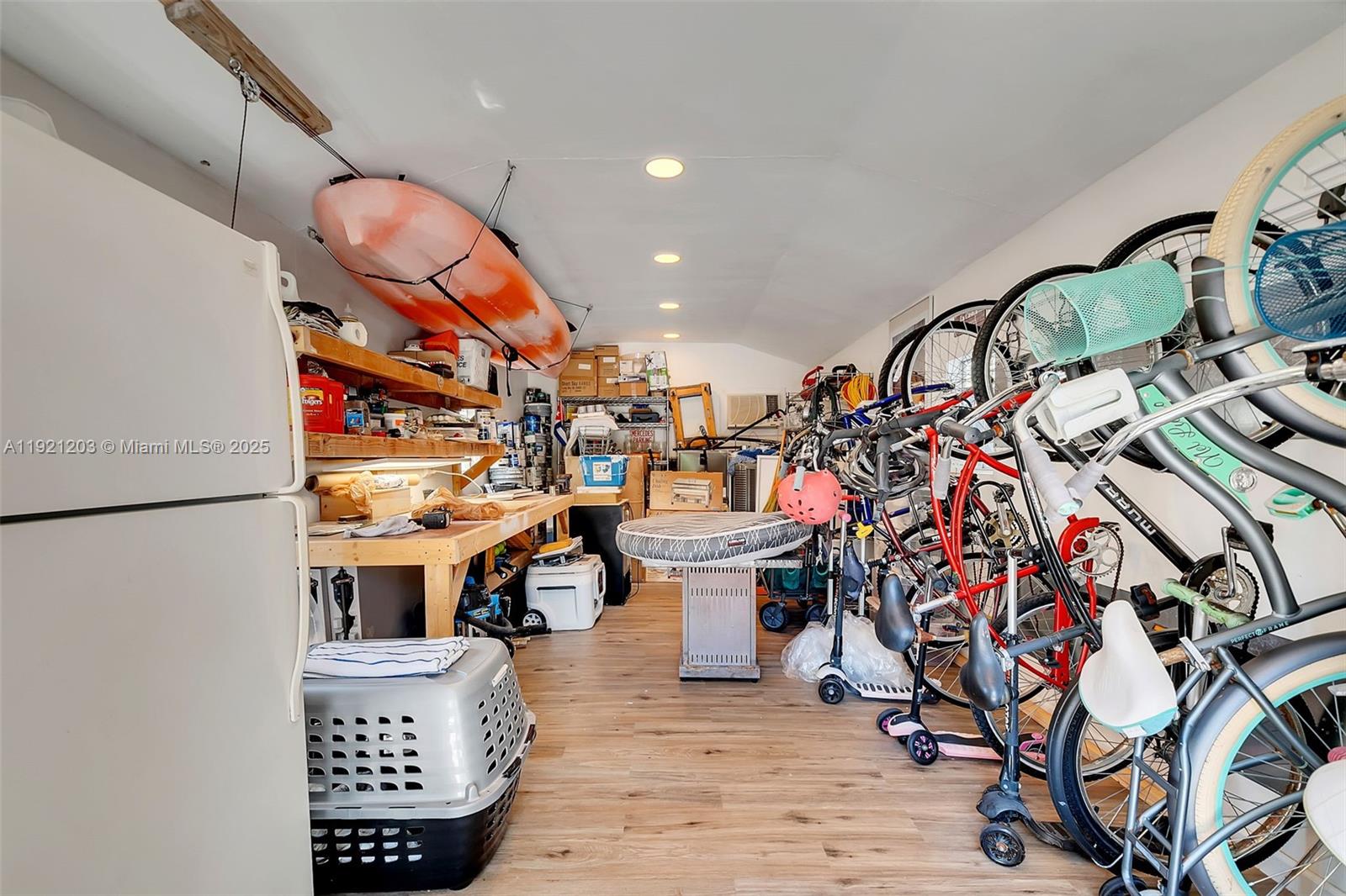 7400 SW 72nd Ct Miami, FL 33143