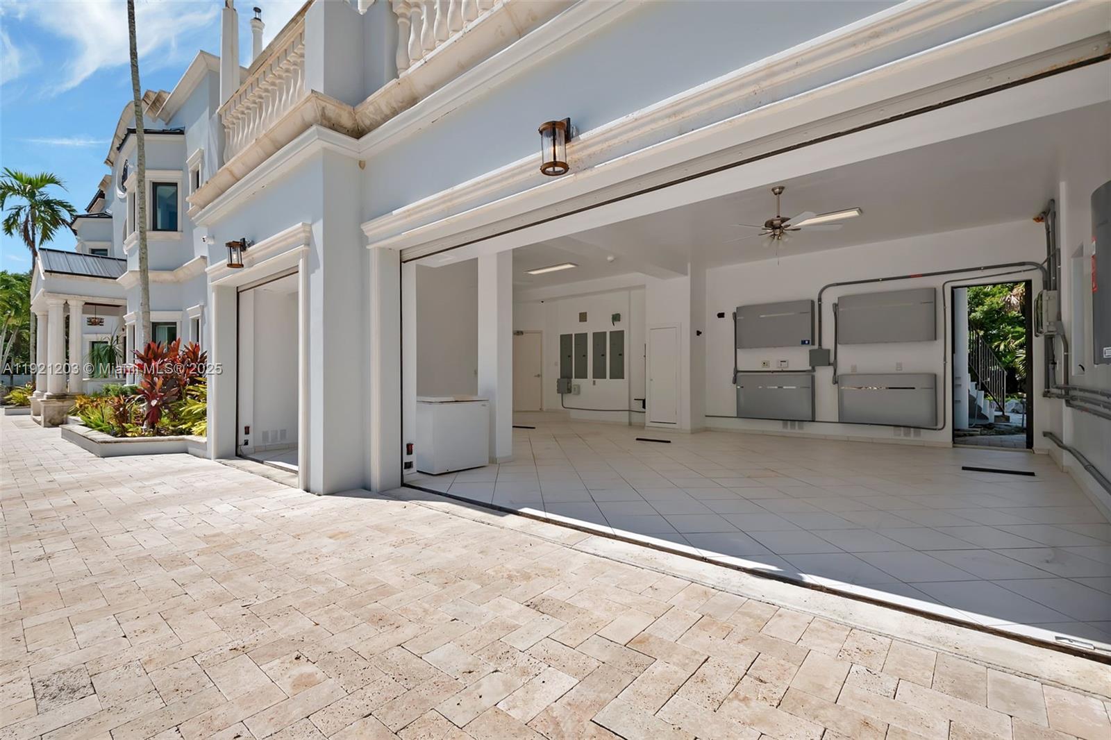 7400 SW 72nd Ct Miami, FL 33143