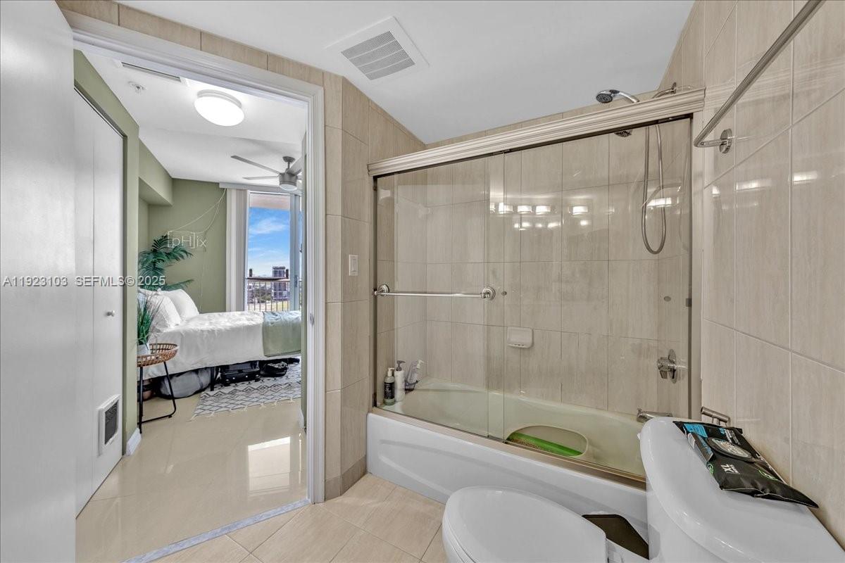 1750 N Bayshore Dr #2015 Miami, FL 33132