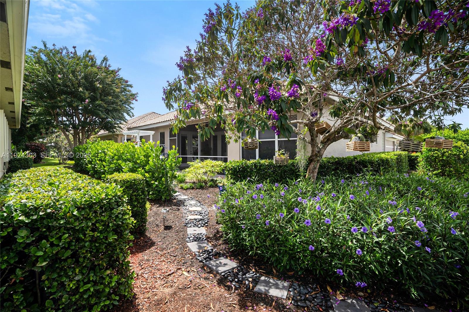 6569 Jog Estates Ln Boynton Beach, FL 33437