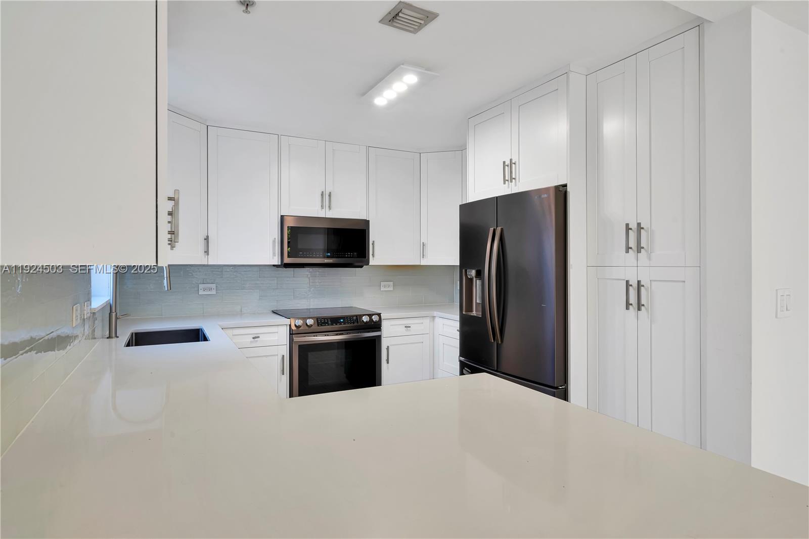 1650 Galiano St #TH15 Coral Gables, FL 33134