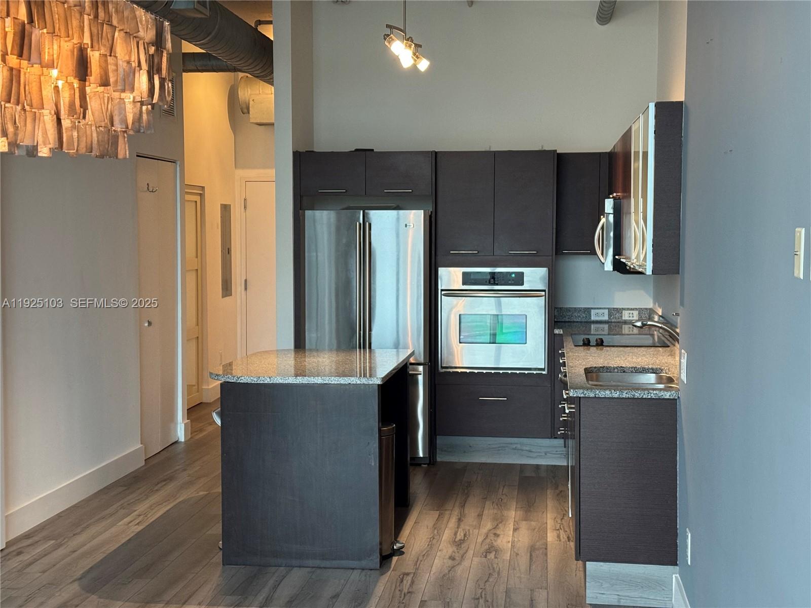 image Uptown Marina Lofts2