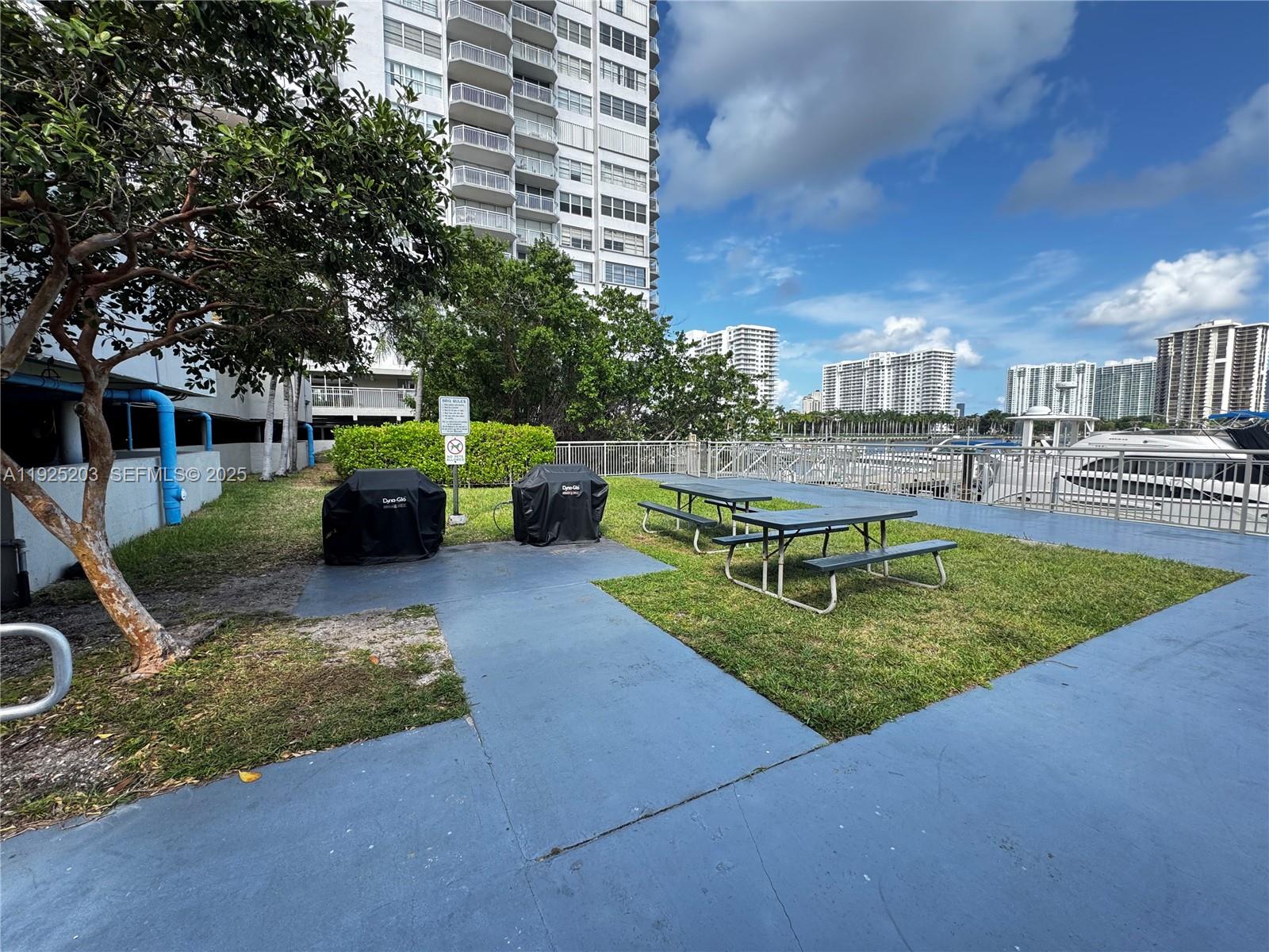 18061 Biscayne Blvd #1203 Aventura, FL 33160