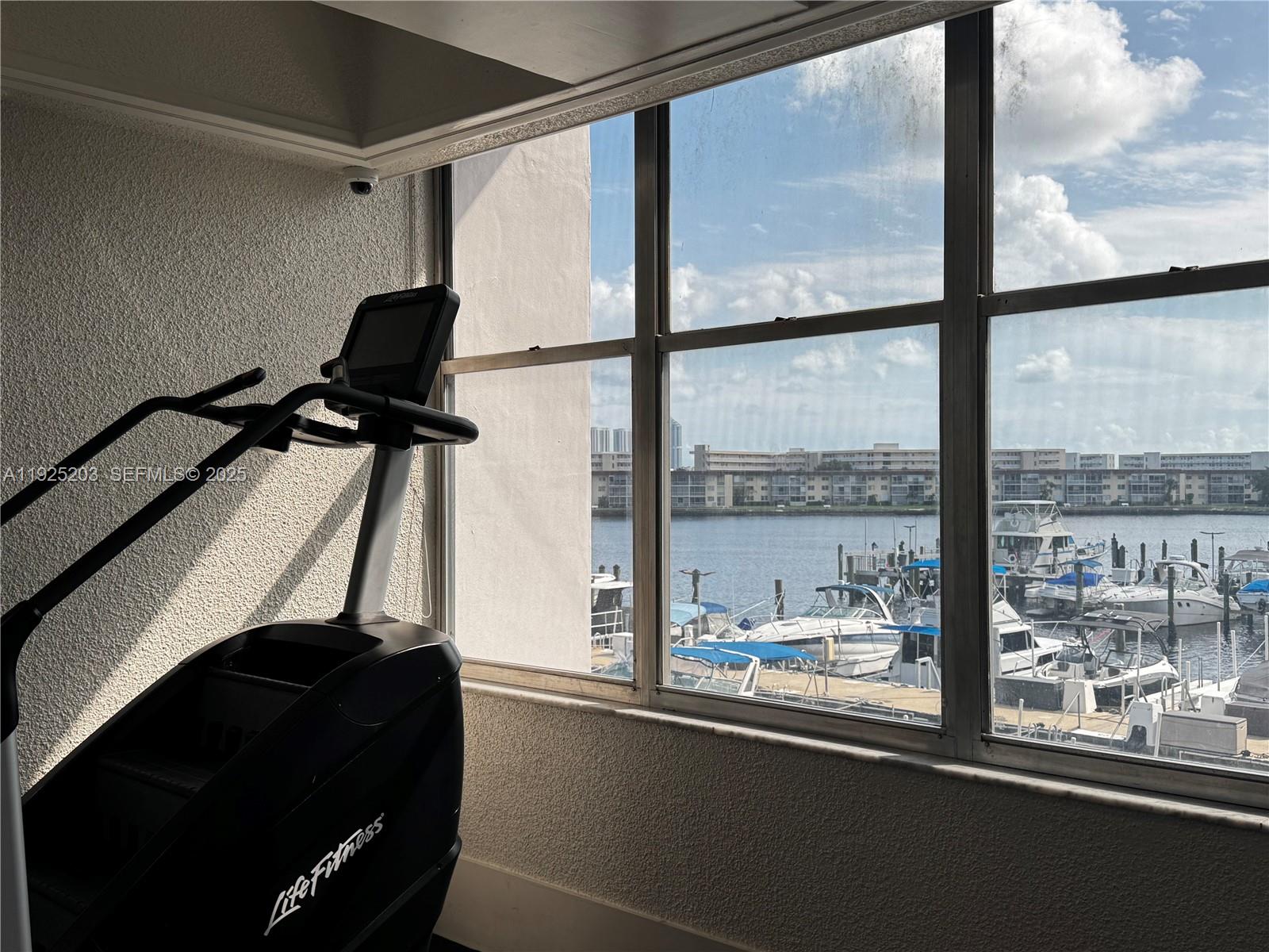 18061 Biscayne Blvd #1203 Aventura, FL 33160