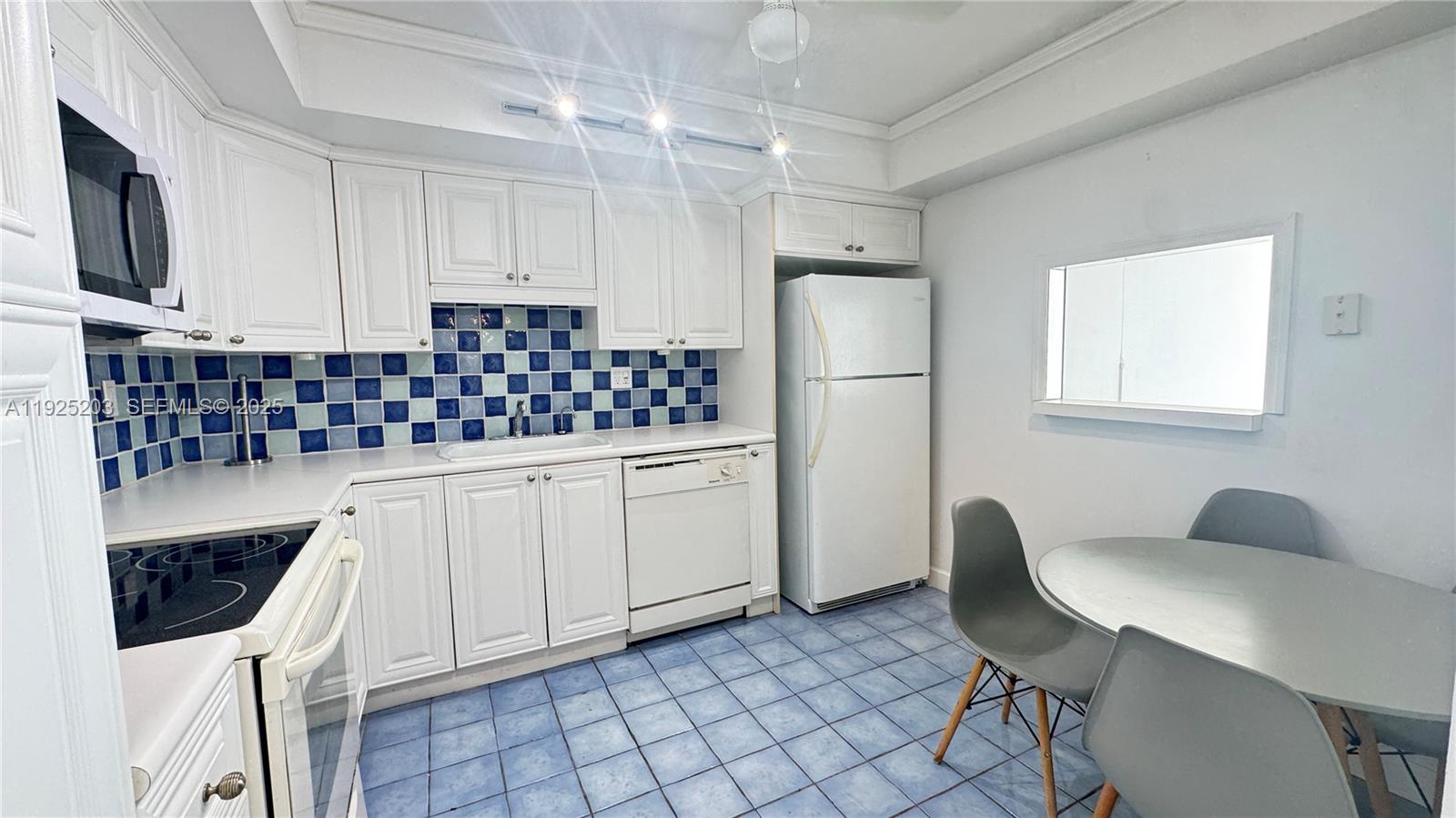 18061 Biscayne Blvd #1203 Aventura, FL 33160