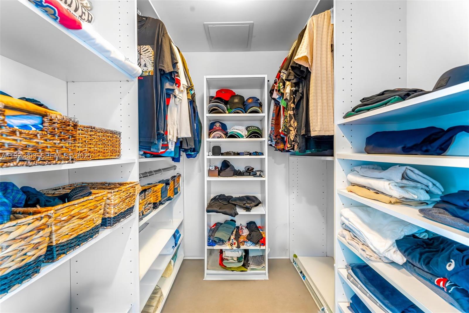 image Icon Brickell One15