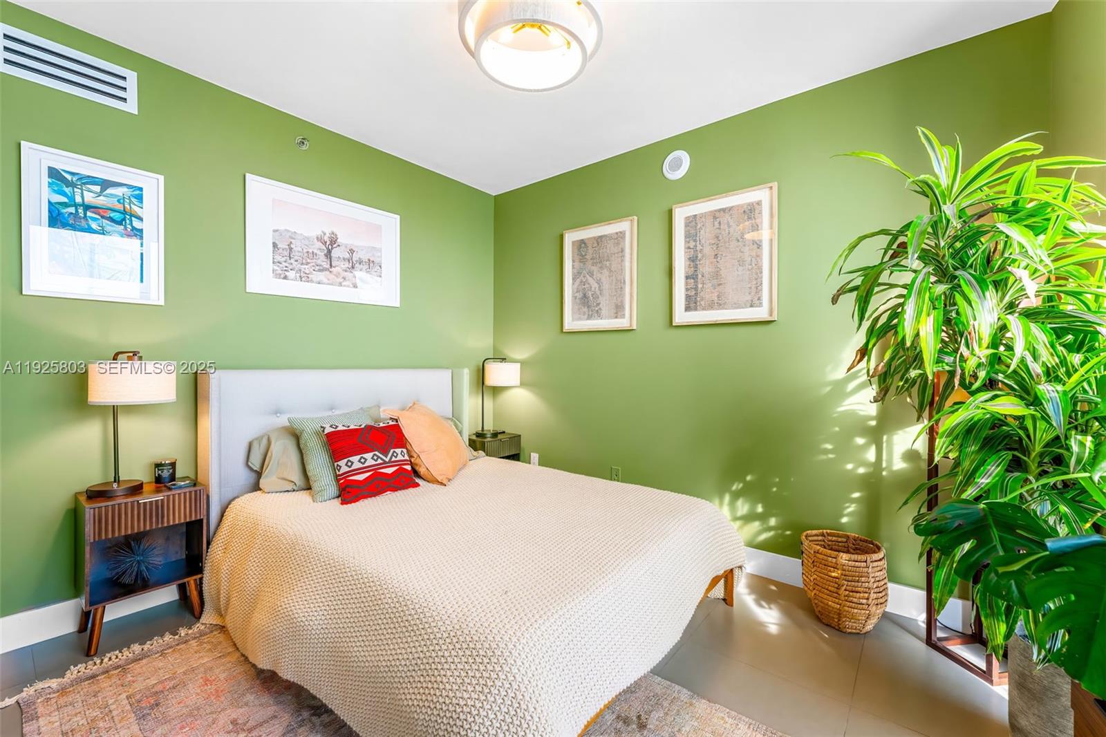 image Icon Brickell One17