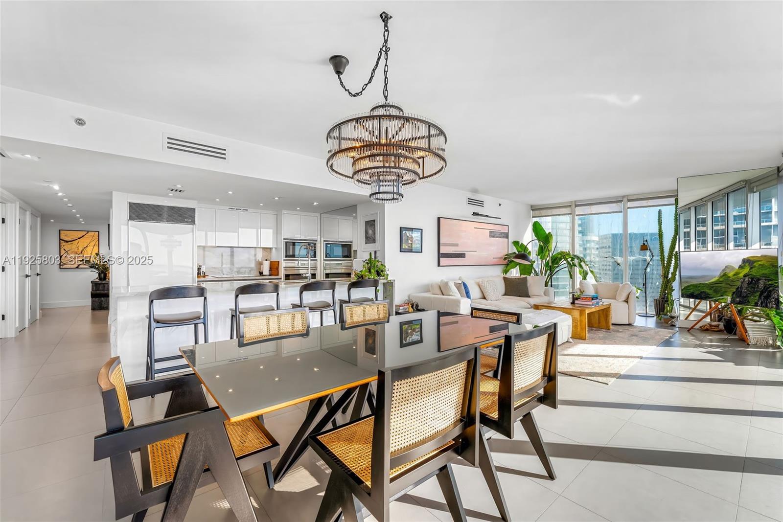 image Icon Brickell One2