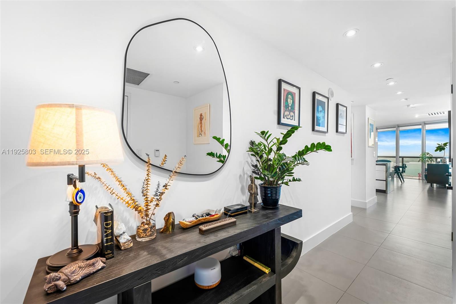 image Icon Brickell One3