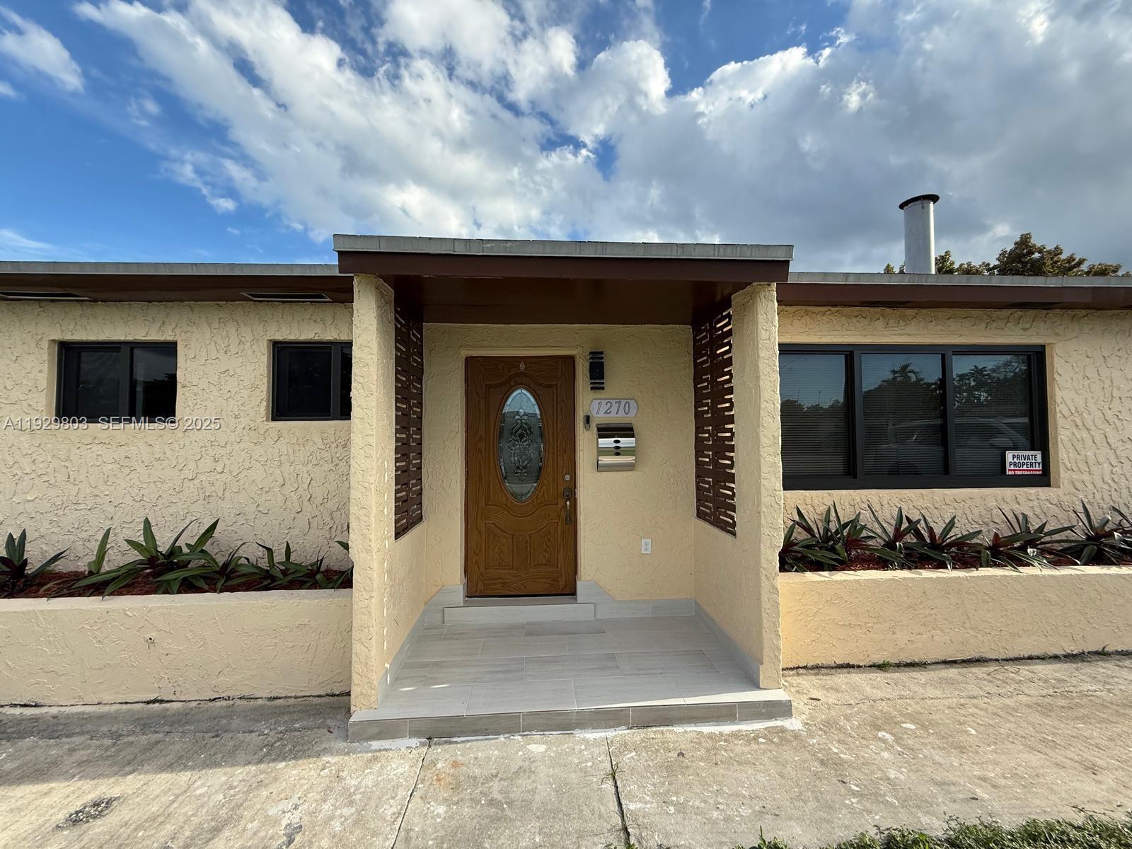 1270 North Dr Miami, FL 33179