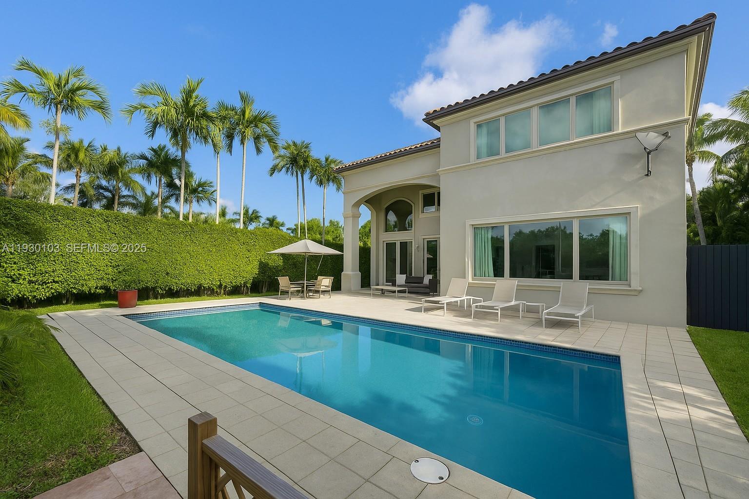 1490 Cleveland Rd Miami Beach, FL 33141