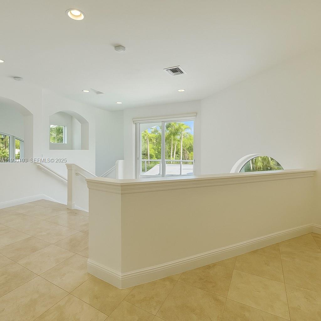 1490 Cleveland Rd Miami Beach, FL 33141