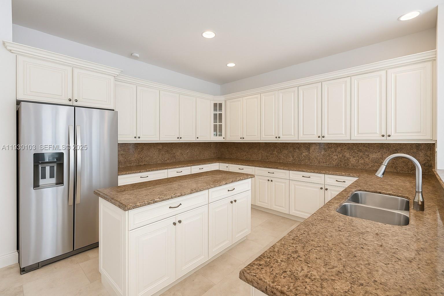 1490 Cleveland Rd Miami Beach, FL 33141