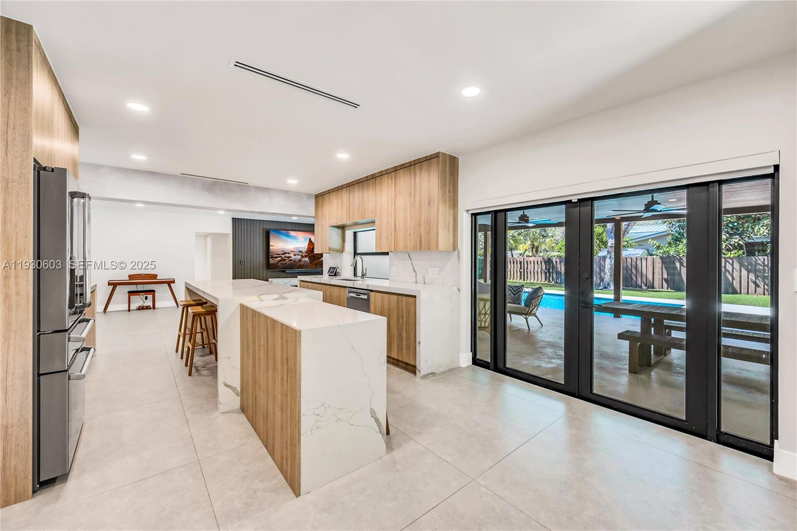 11340 SW 74th Ct Pinecrest, FL 33156