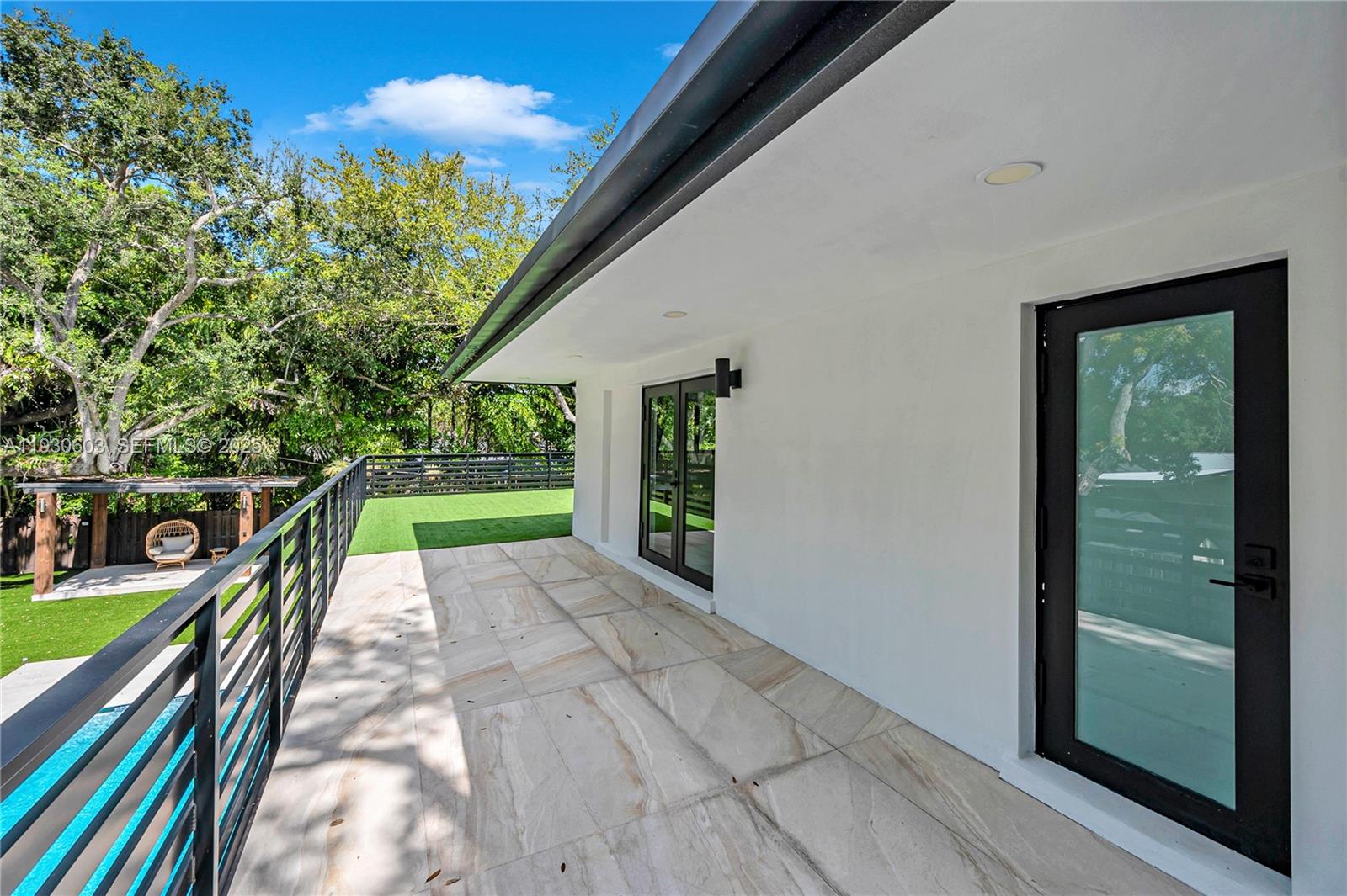 11340 SW 74th Ct Pinecrest, FL 33156