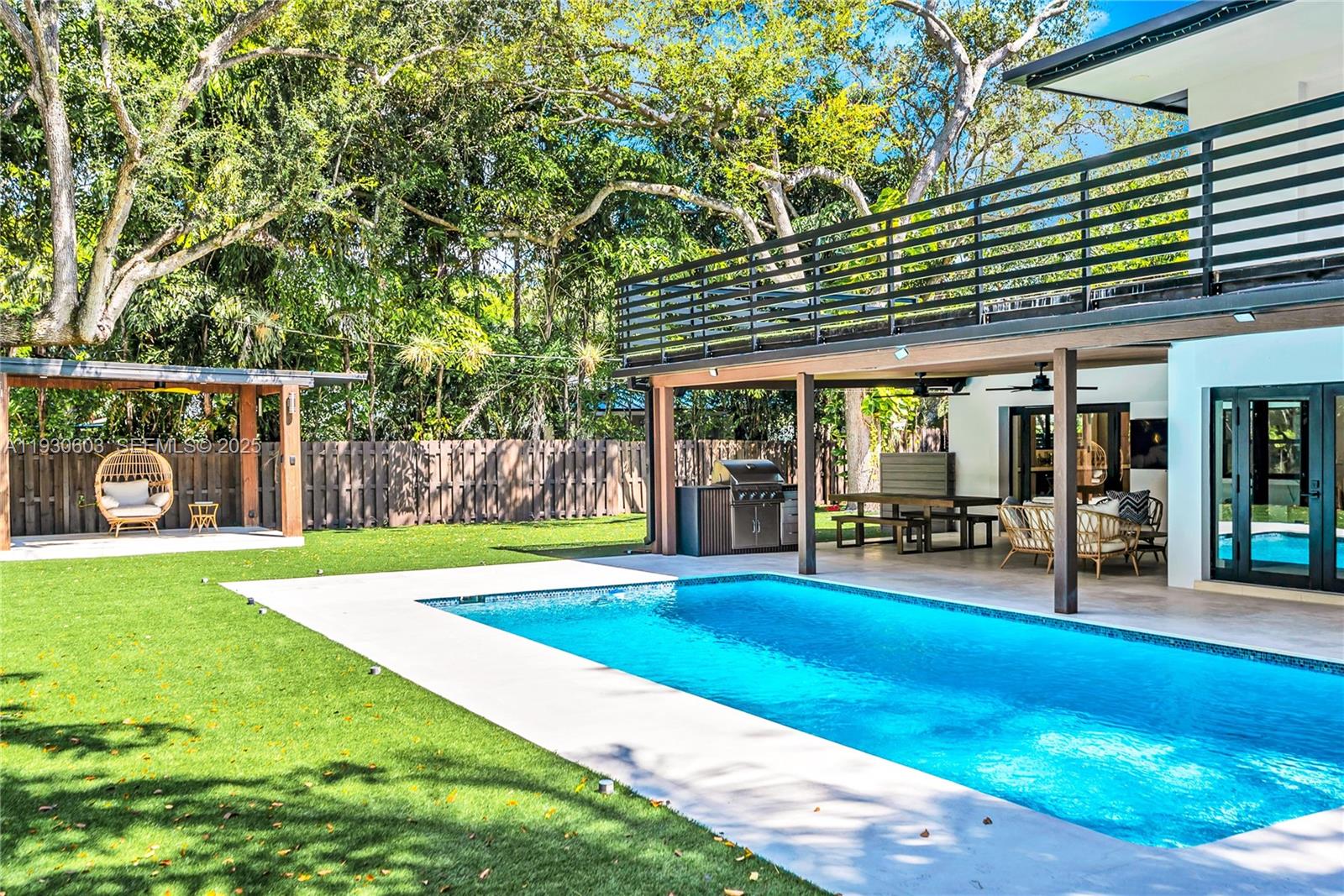 11340 SW 74th Ct Pinecrest, FL 33156