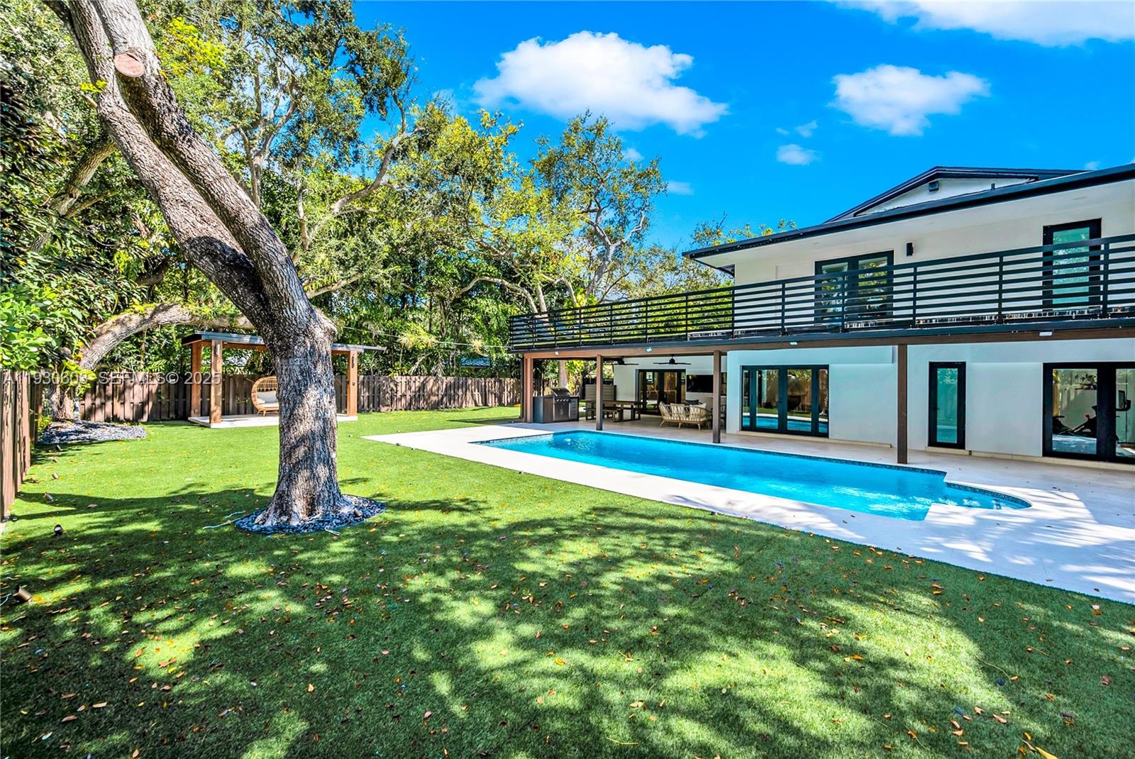 11340 SW 74th Ct Pinecrest, FL 33156