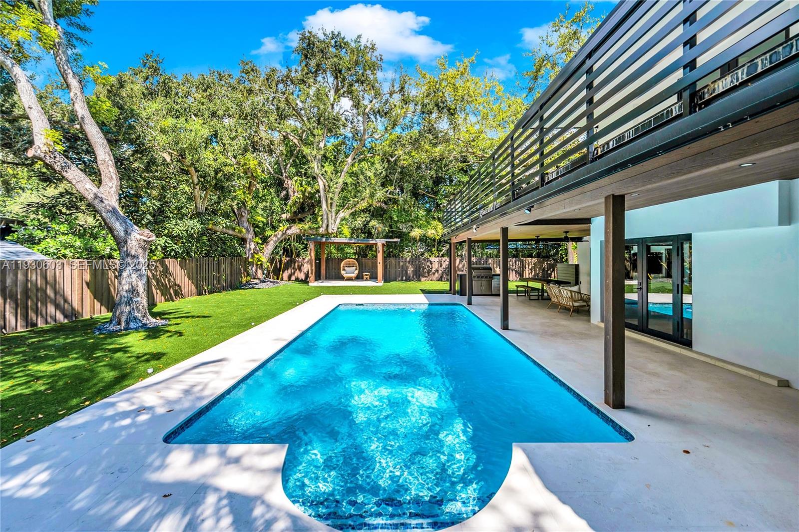 11340 SW 74th Ct Pinecrest, FL 33156