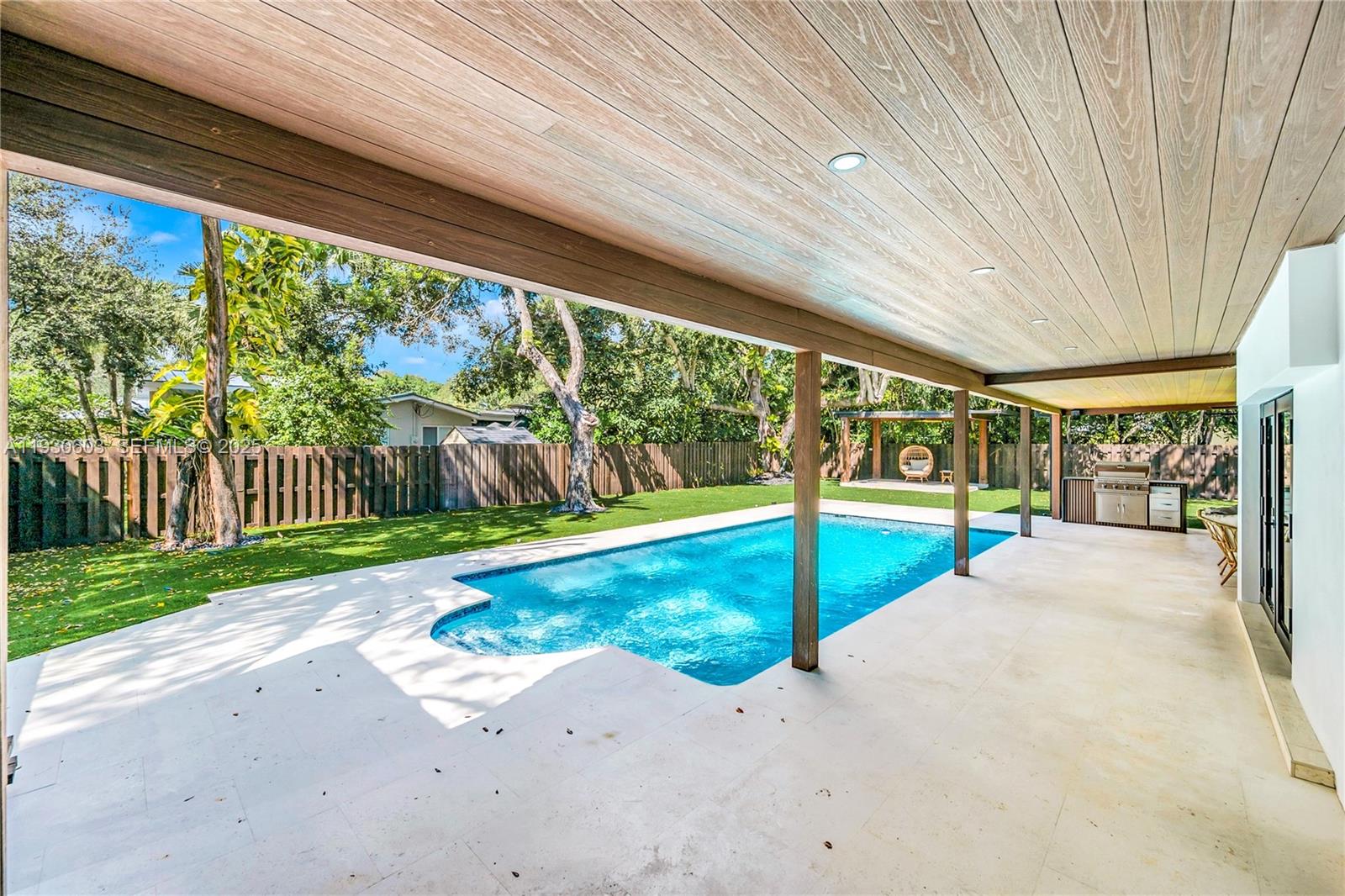 11340 SW 74th Ct Pinecrest, FL 33156