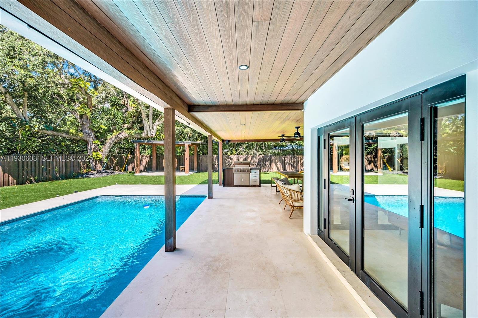 11340 SW 74th Ct Pinecrest, FL 33156