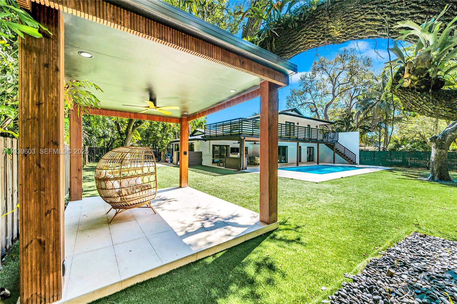 11340 SW 74th Ct Pinecrest, FL 33156