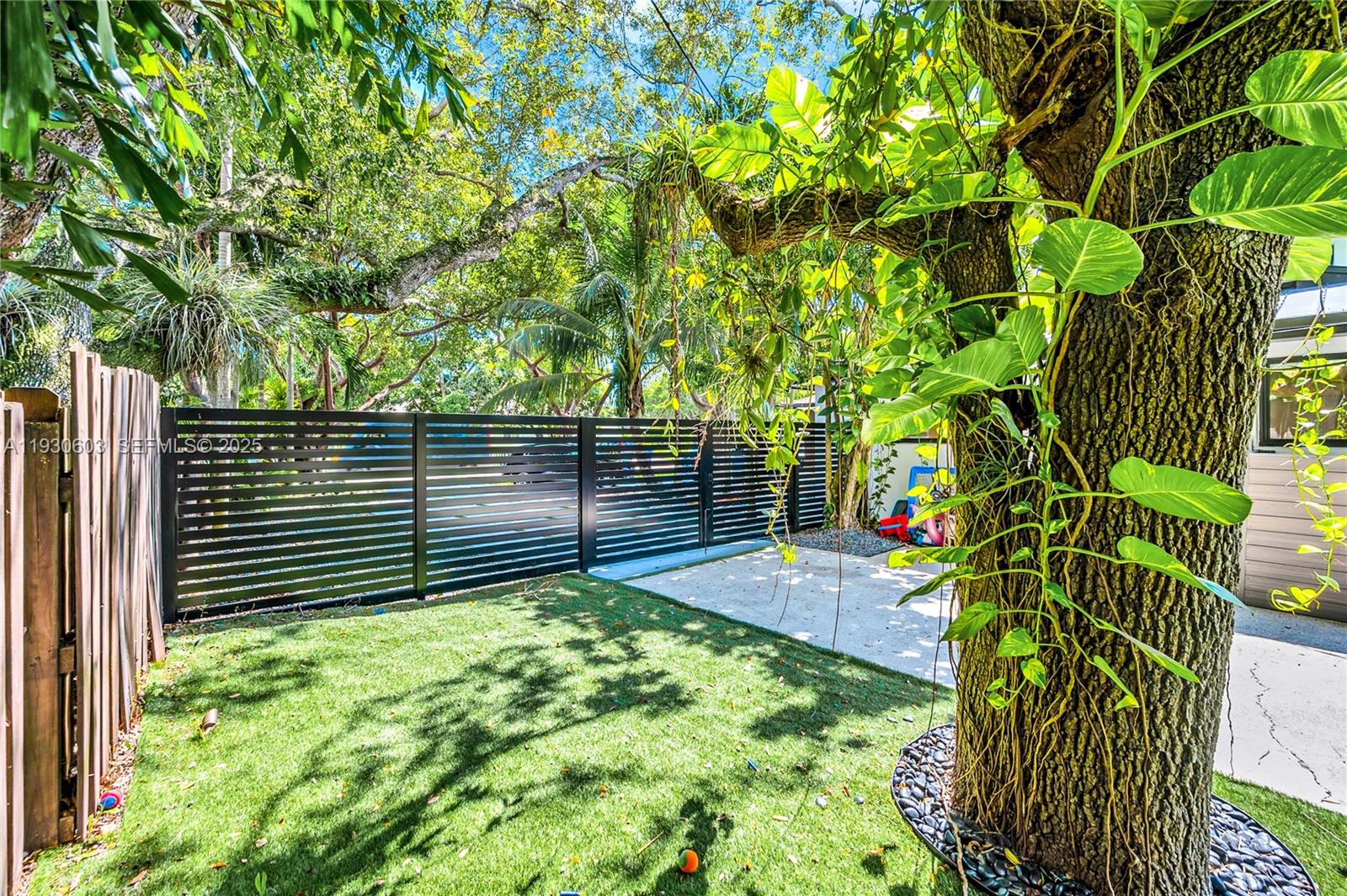 11340 SW 74th Ct Pinecrest, FL 33156